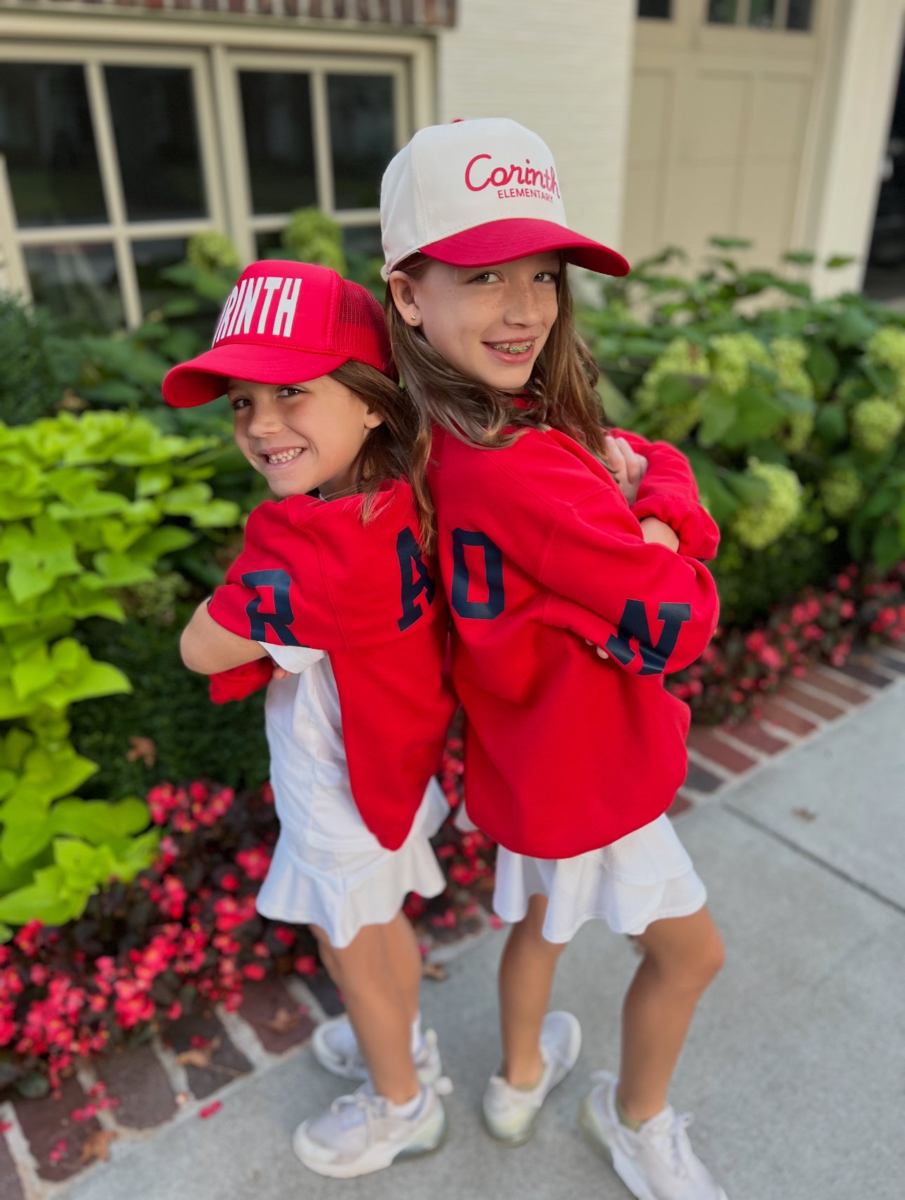 RED BOLD CORINTH— HAT