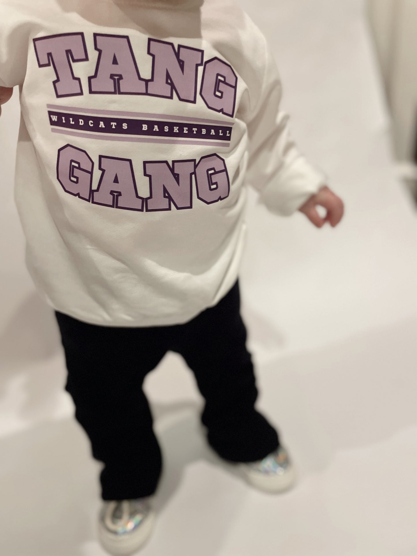 WHITE TANG GANG CREWNECK