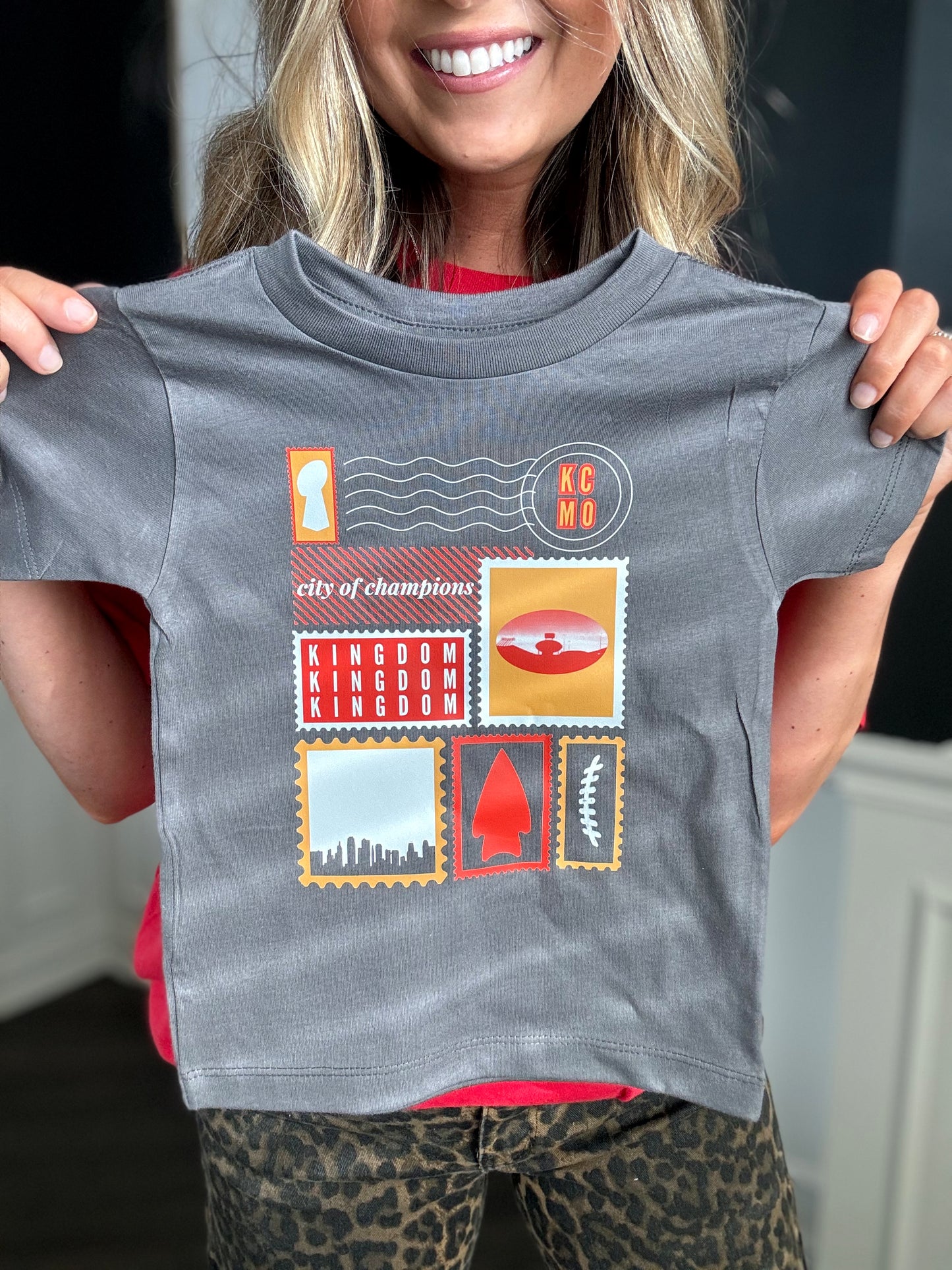 KC STAMPS ONESIE/TEE