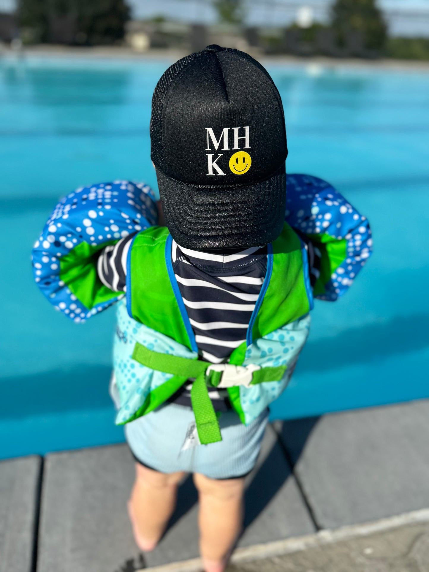 MHK SMILEY TRUCKER HAT