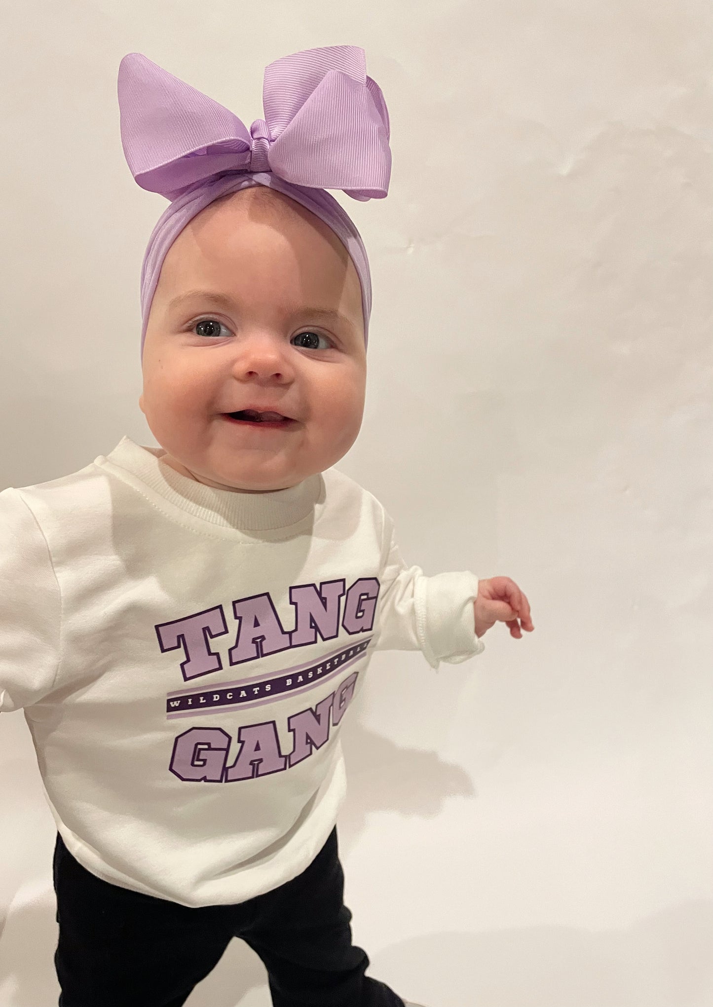 WHITE TANG GANG CREWNECK