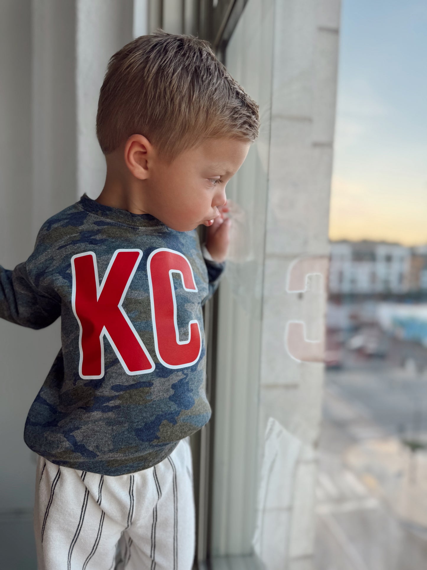 KC CAMO — TODDLER/YOUTH CREWNECK