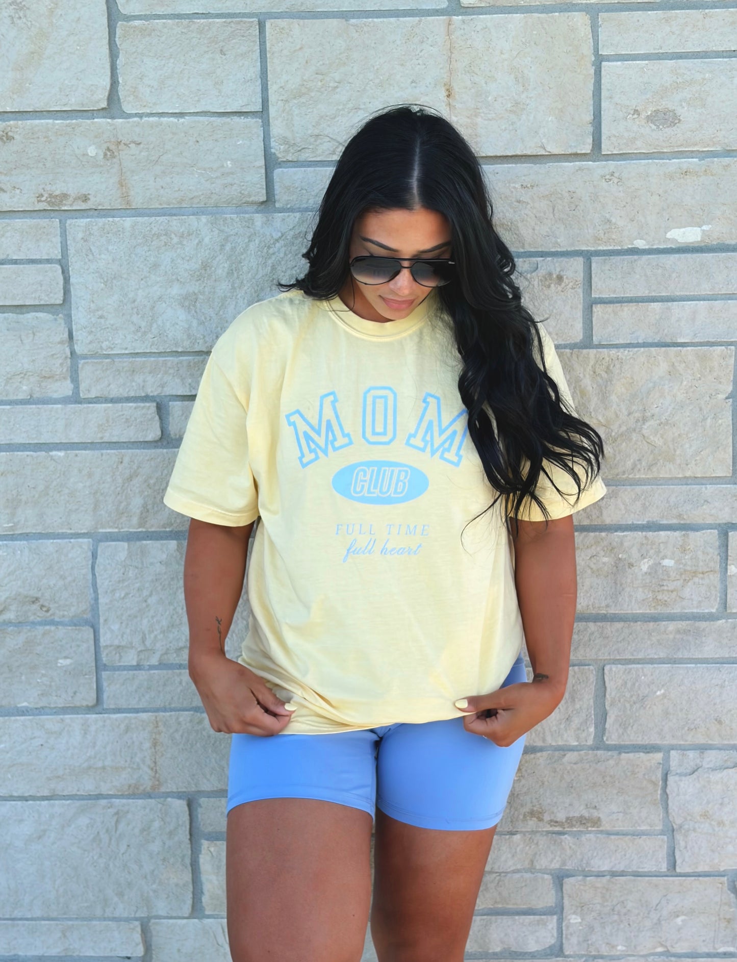 MOM CLUB- ADULT TEE
