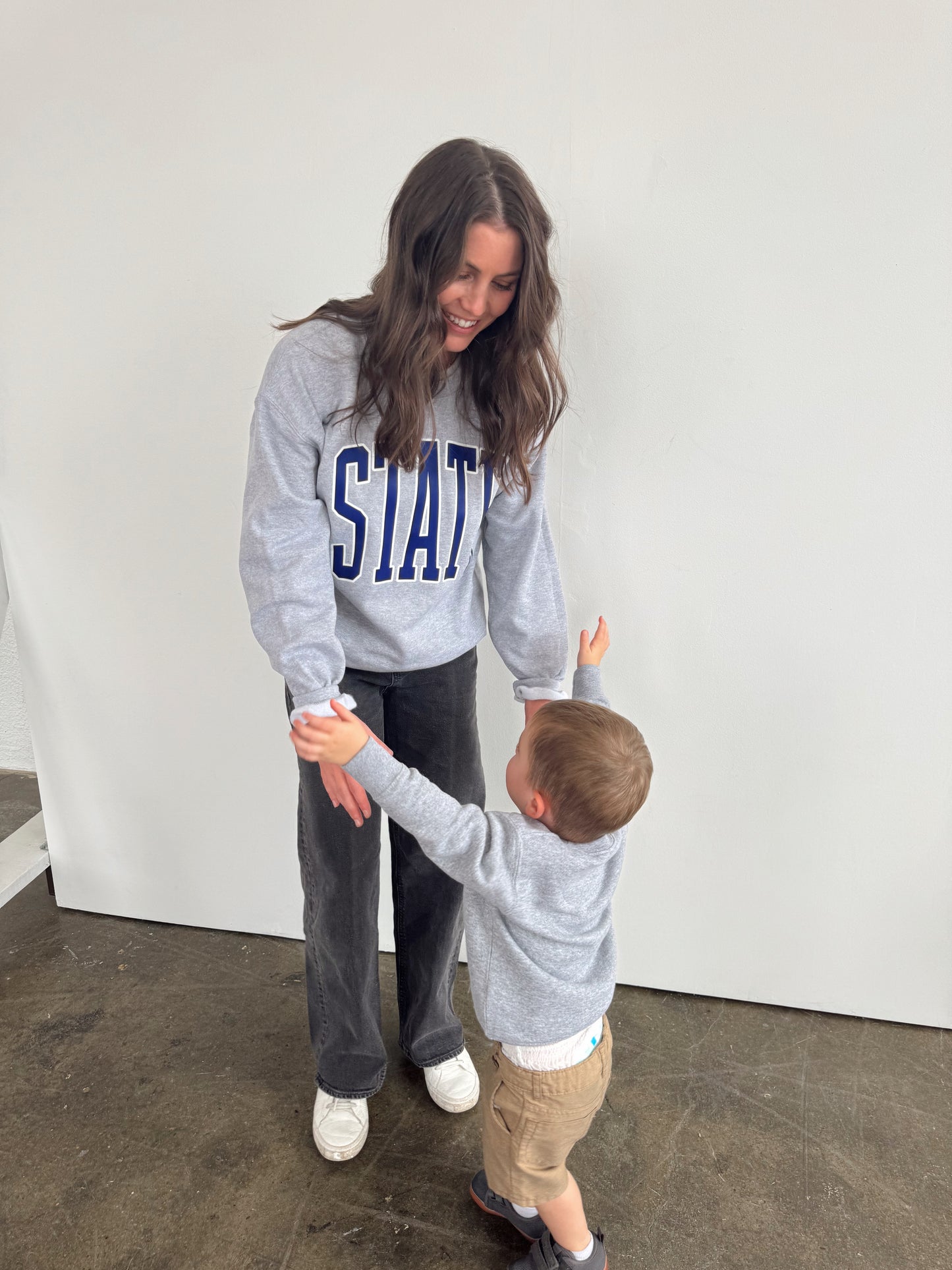 STATE— ADULT CREWNECK