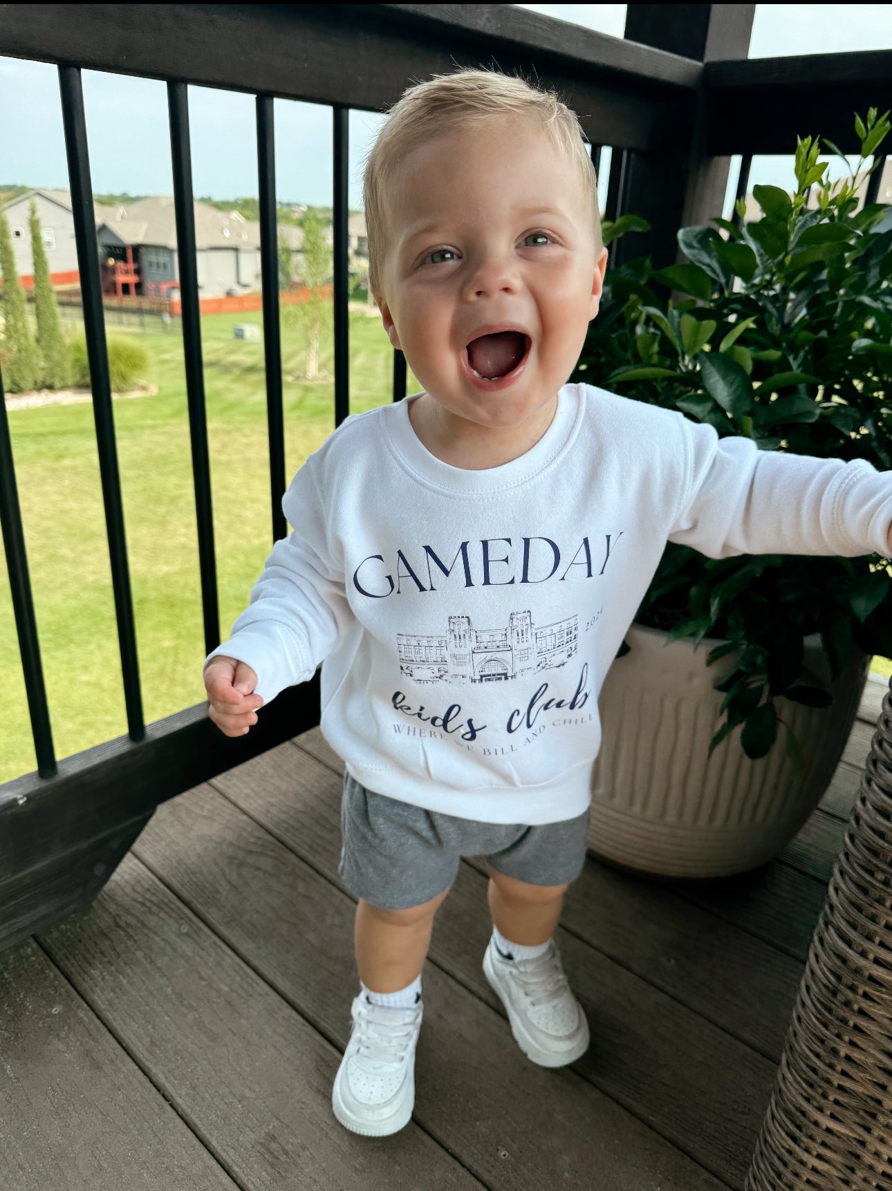 KIDS CLUB CREWNECK