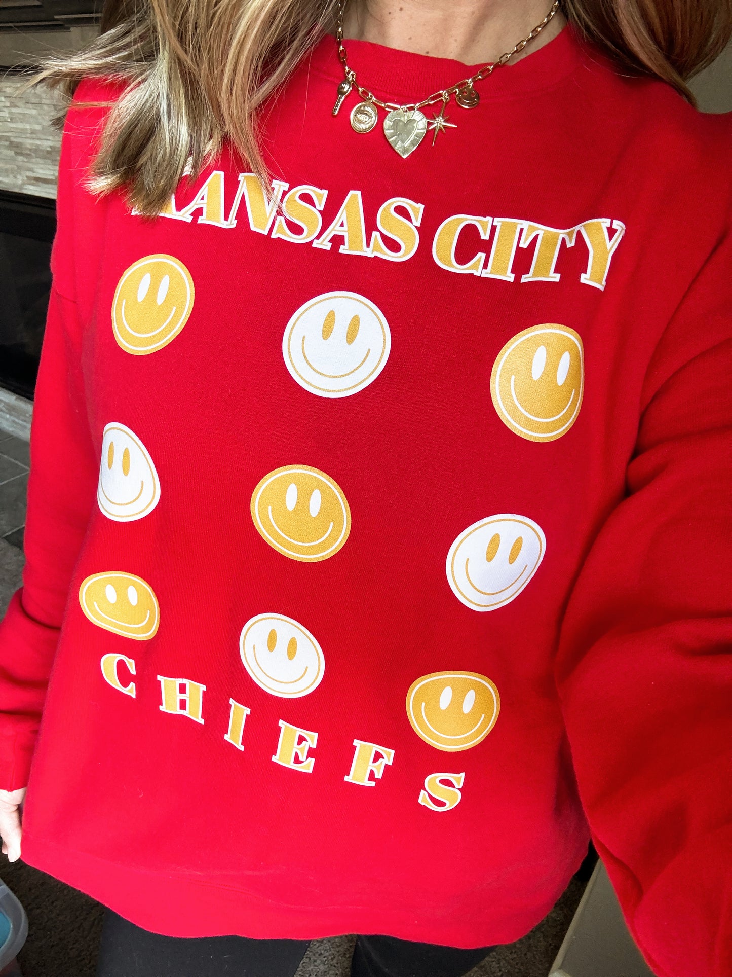 KANSAS CITY SMILEY— ADULT CREWNECK